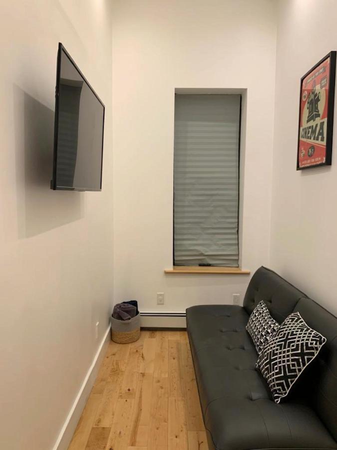 Newly Renovated Duplex Apartment 2 New York Exterior photo